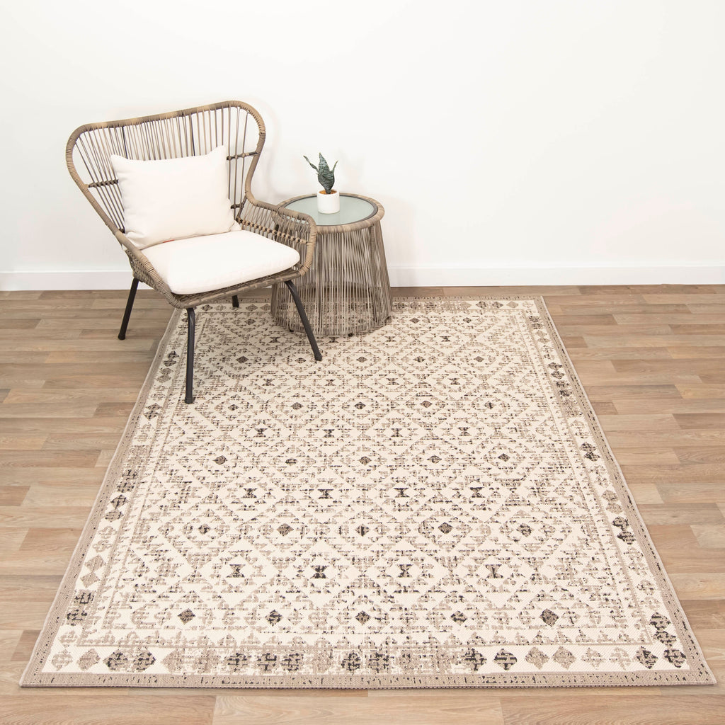 Skye Distressed Diamond Cream Grey Black