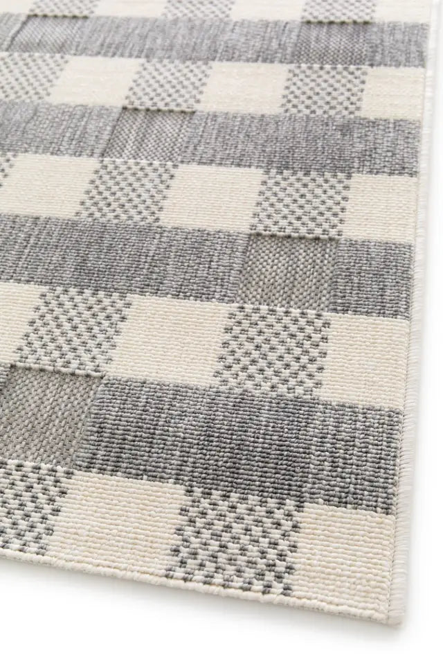 Spark Modern Checkered Design