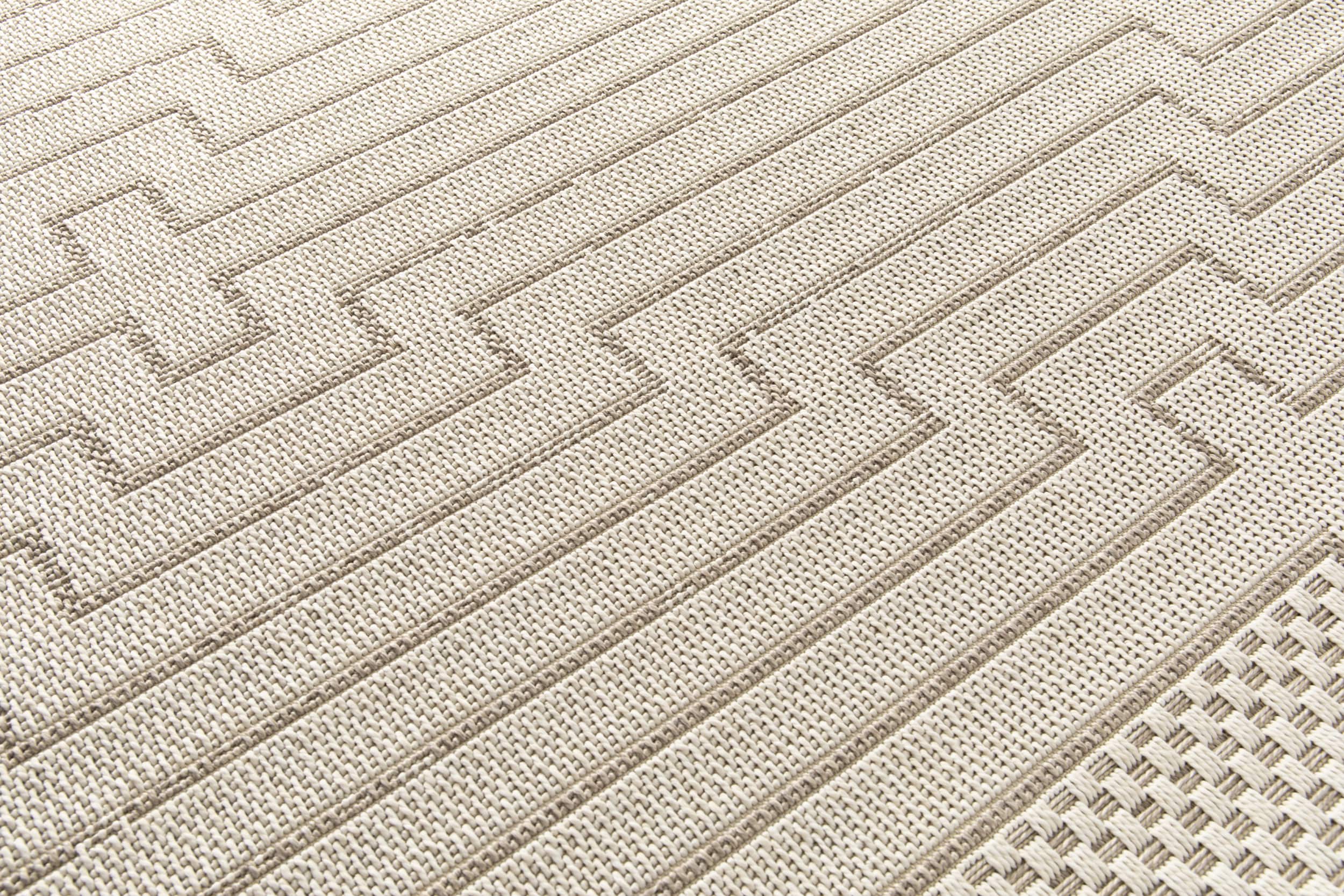 Terrace Grace Triangular Design