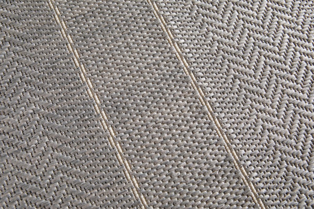 Aura Linear Design