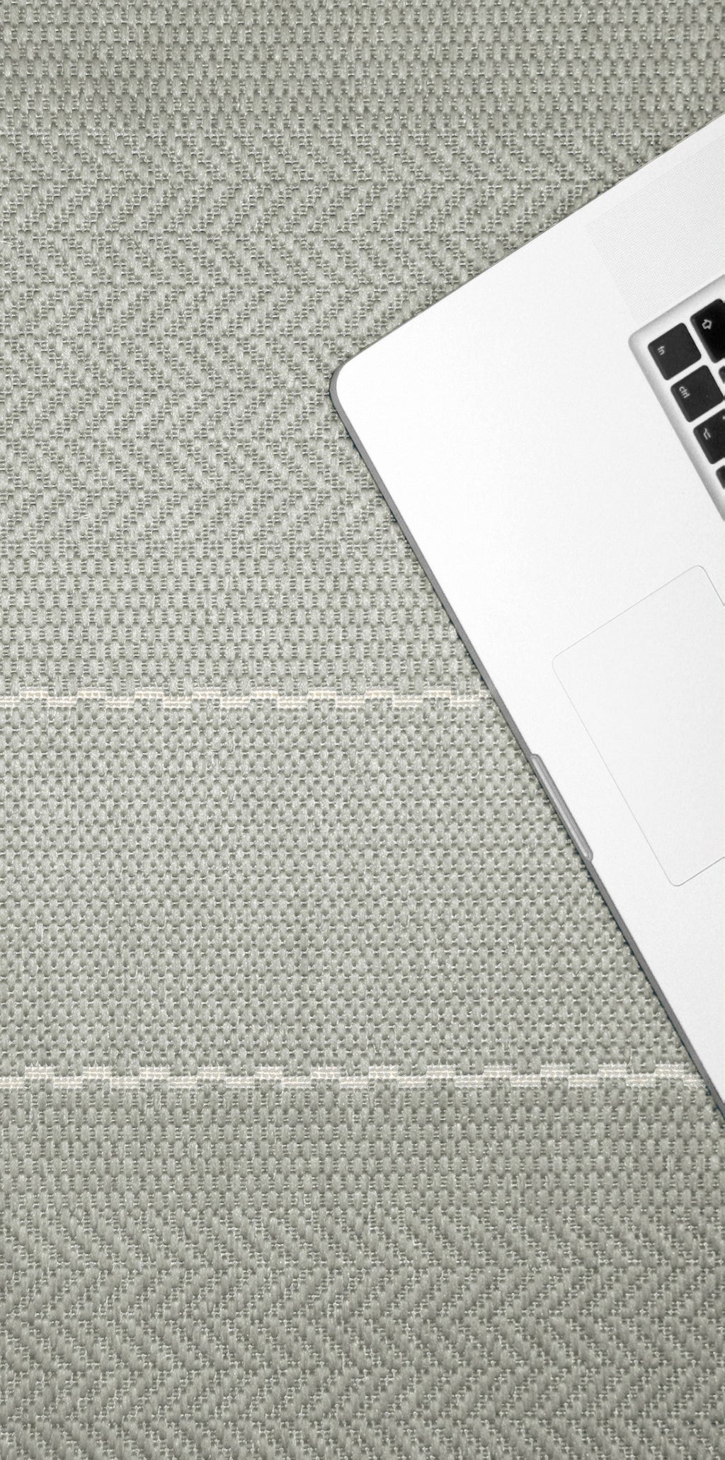 Aura Linear Design