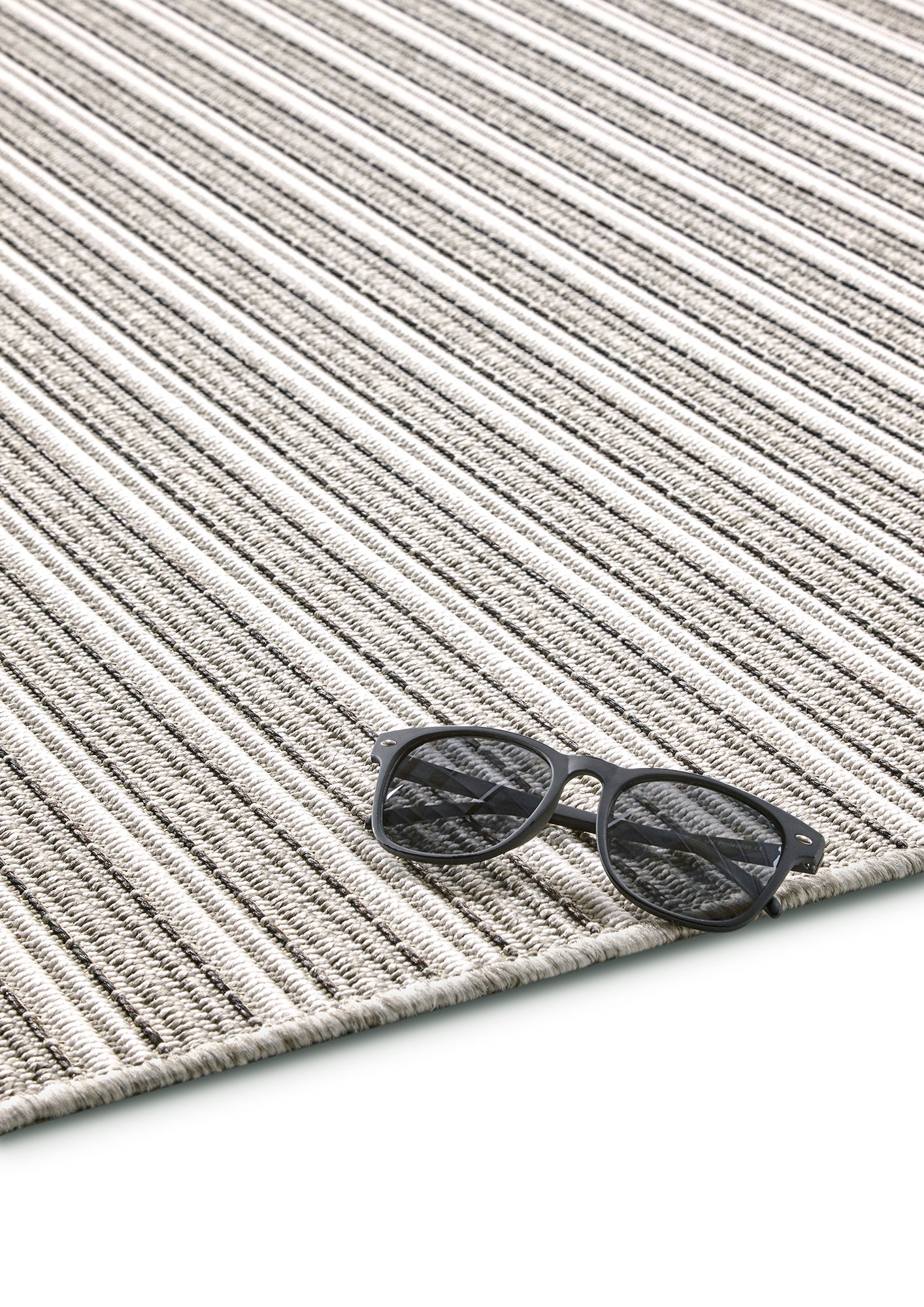 Terrace Grace Stripes