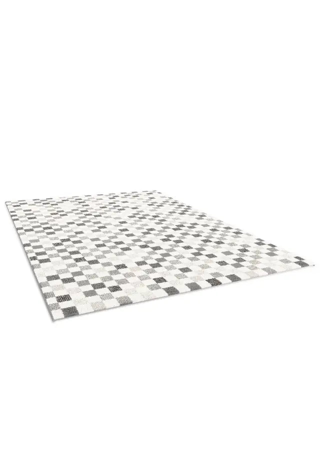 Belle Tight Square Repetition Design