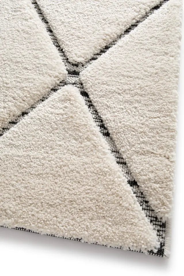 Nyla Modern Diamond